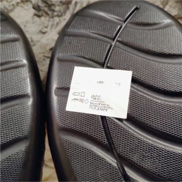 12W Clarks Ashland Bubble Loafer Black Leather Padded Insoles Tassels 12 Wide - Picture 4 of 11